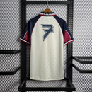 Camisa West Ham x Iron Maiden 1999 - Retrô Masculino - Branco
