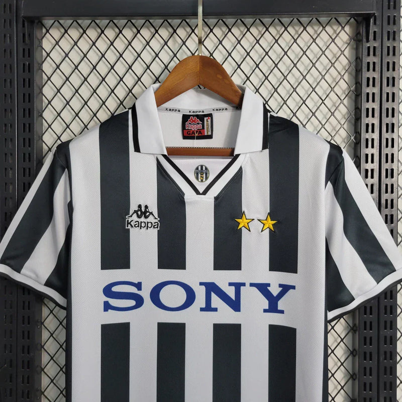 Camisa Juventus Home 1996/97 - Retrô Kappa Masculino - Preto e Branco