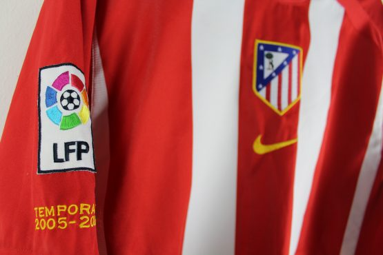 Camisa Atlético de Madrid Home 2005/06 - Retrô Nike Masculino - Vermelho e branco