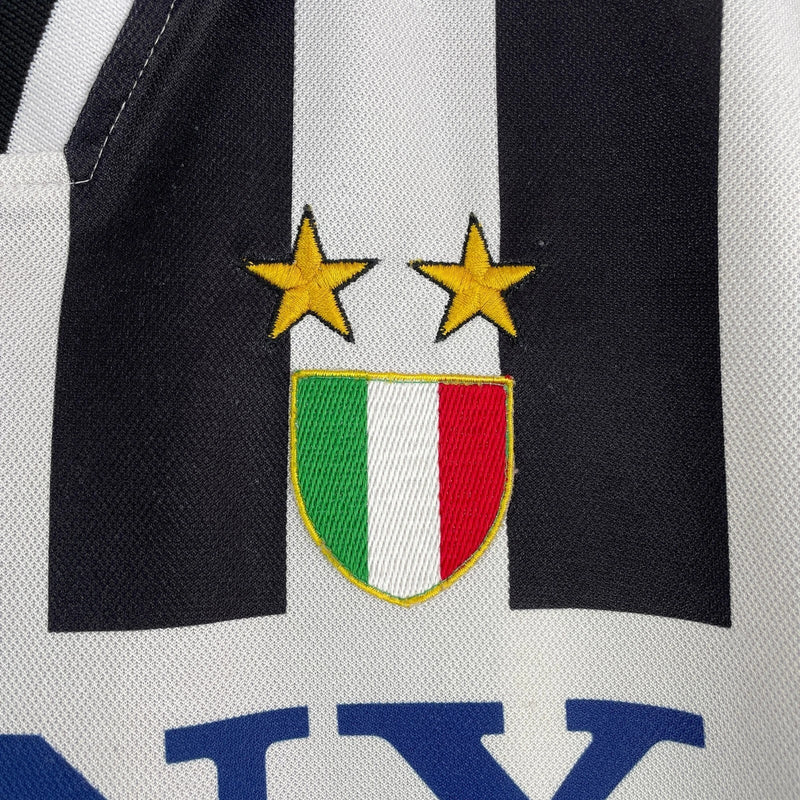 Camisa Juventus Home 1995/96 - Retrô Kappa Masculino - Preto e Branco