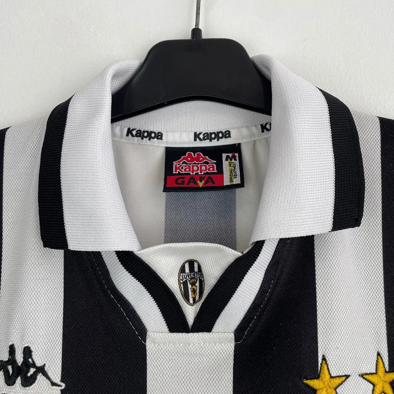 Camisa Juventus Home 1995/96 - Retrô Kappa Masculino - Preto e Branco