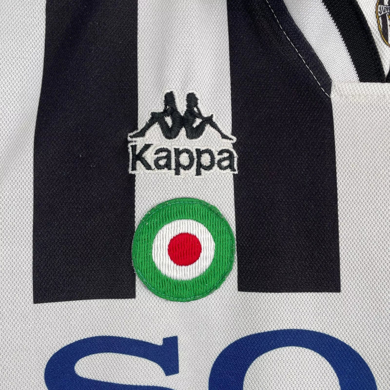 Camisa Juventus Home 1995/96 - Retrô Kappa Masculino - Preto e Branco